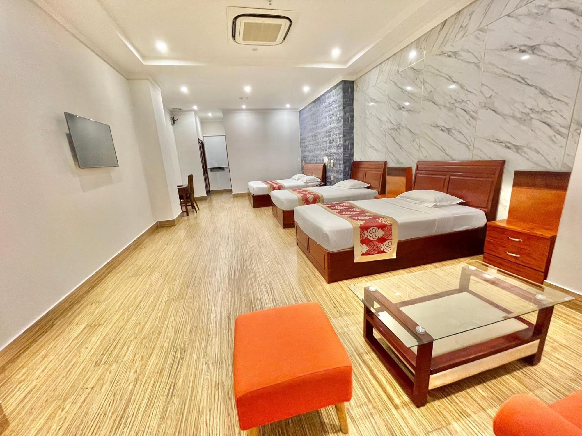 Long Bao Chau Hotel Thu Dau Mot Exterior photo
