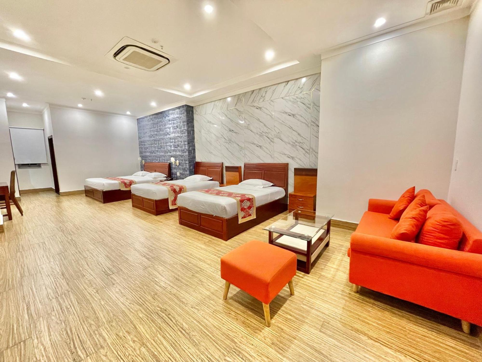 Long Bao Chau Hotel Thu Dau Mot Exterior photo