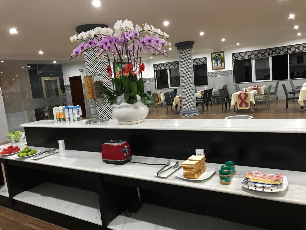 Long Bao Chau Hotel Thu Dau Mot Exterior photo