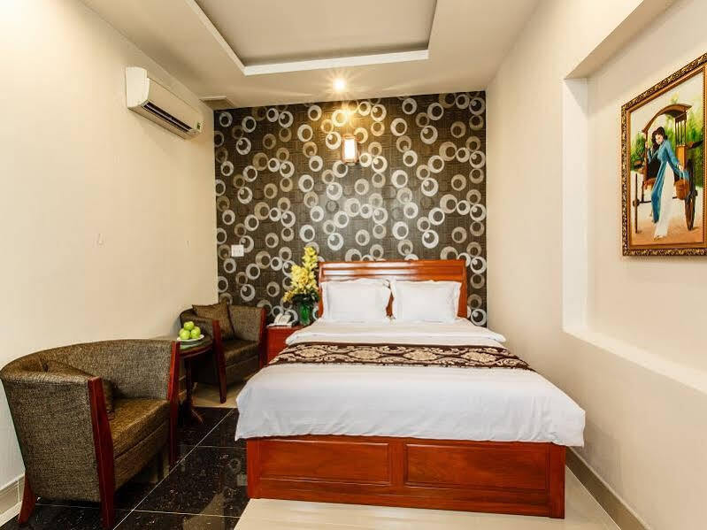 Long Bao Chau Hotel Thu Dau Mot Exterior photo